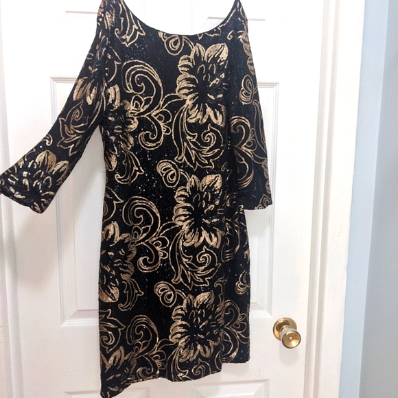 Medium Le Chateau Boat Neck Black & Gold Sequin Dress - Picture 1 of 5